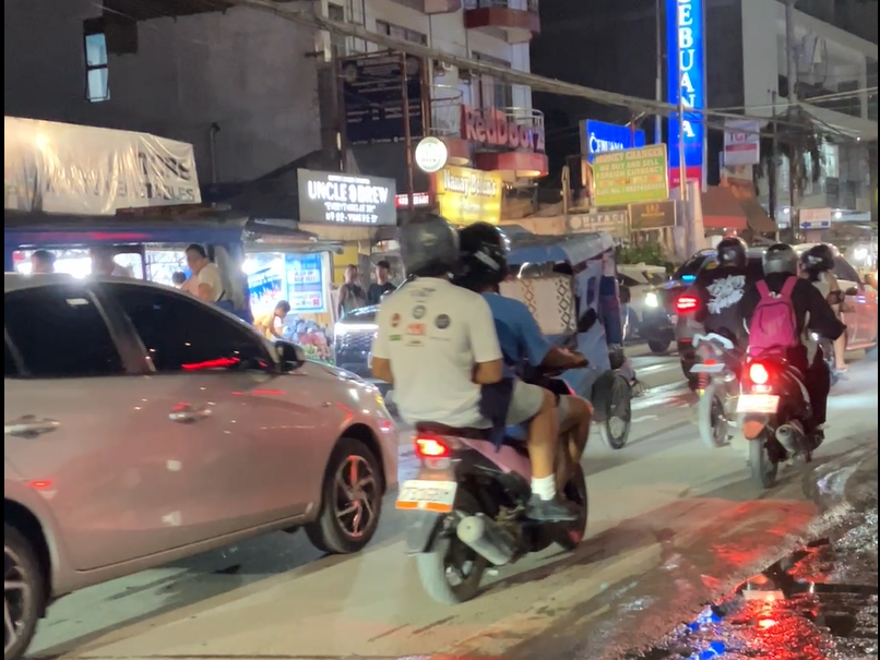 Busy street in Cebu at night
